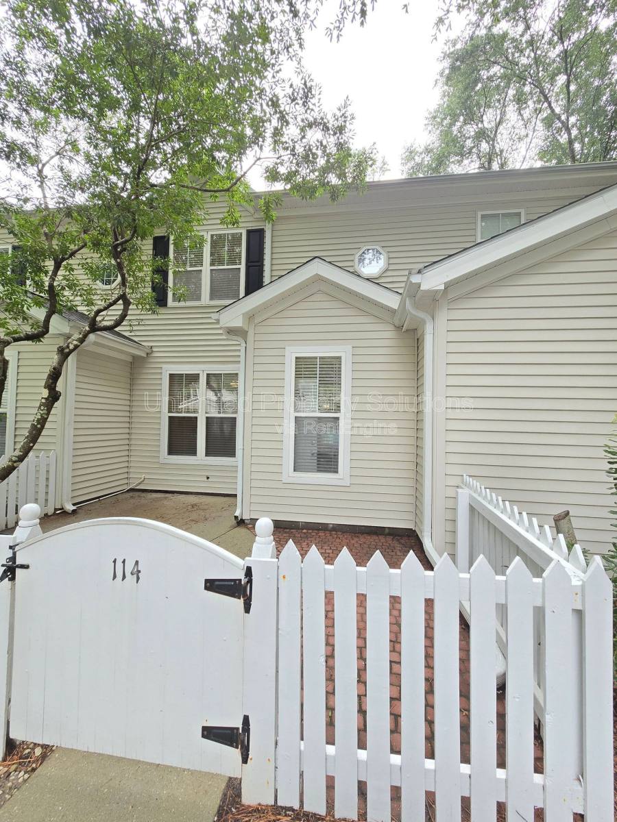 Apartment for rent at 5813 Wrightsville Ave #114, Wilmington, NC 28403