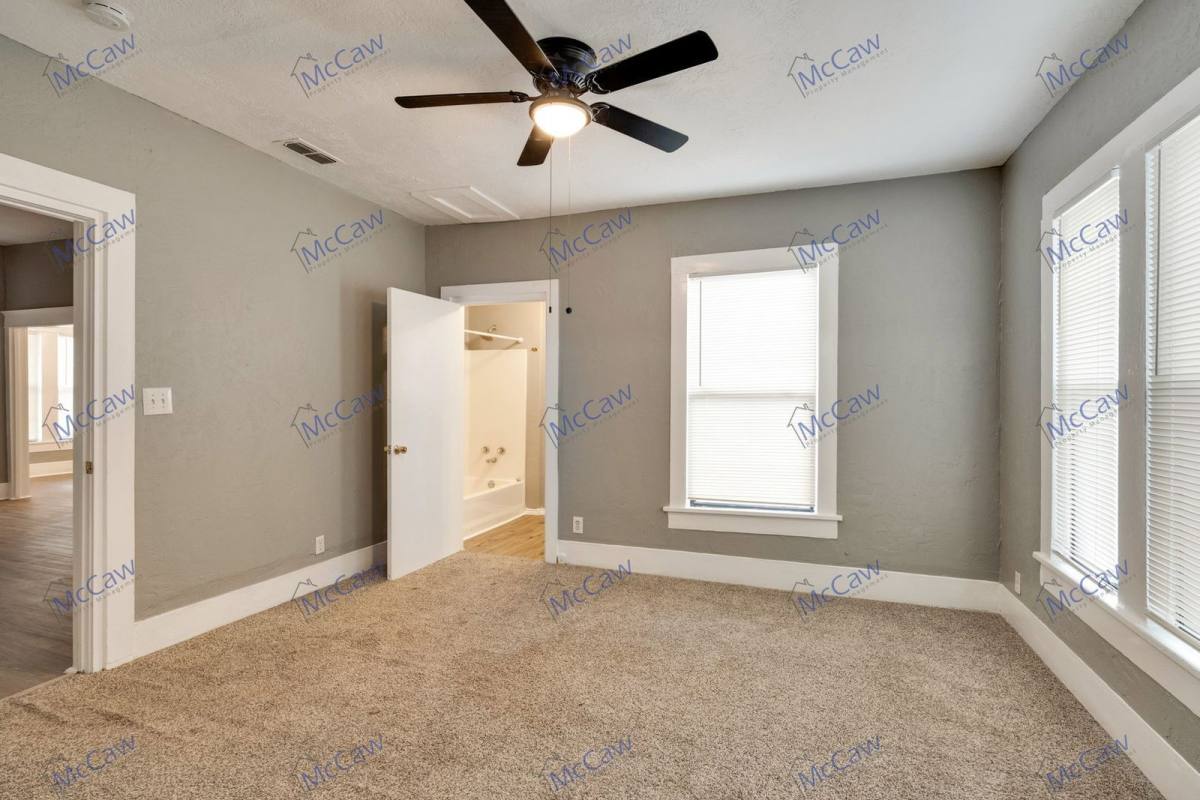 Townhouse for rent at 2305 9th St, Wichita Falls, TX 76309
