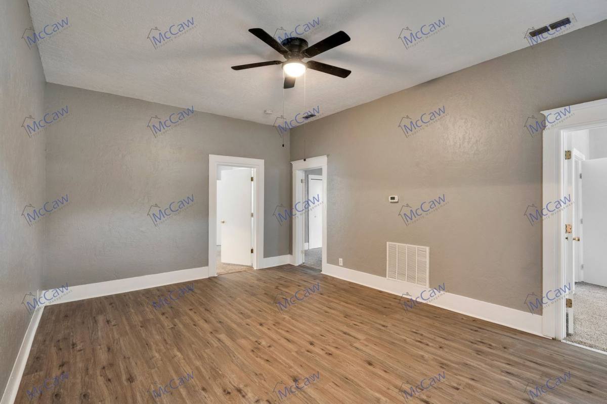Townhouse for rent at 2305 9th St, Wichita Falls, TX 76309