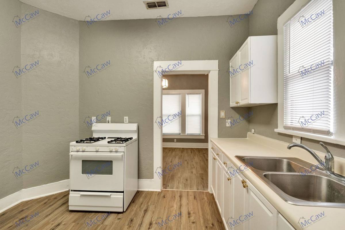 Townhouse for rent at 2305 9th St, Wichita Falls, TX 76309