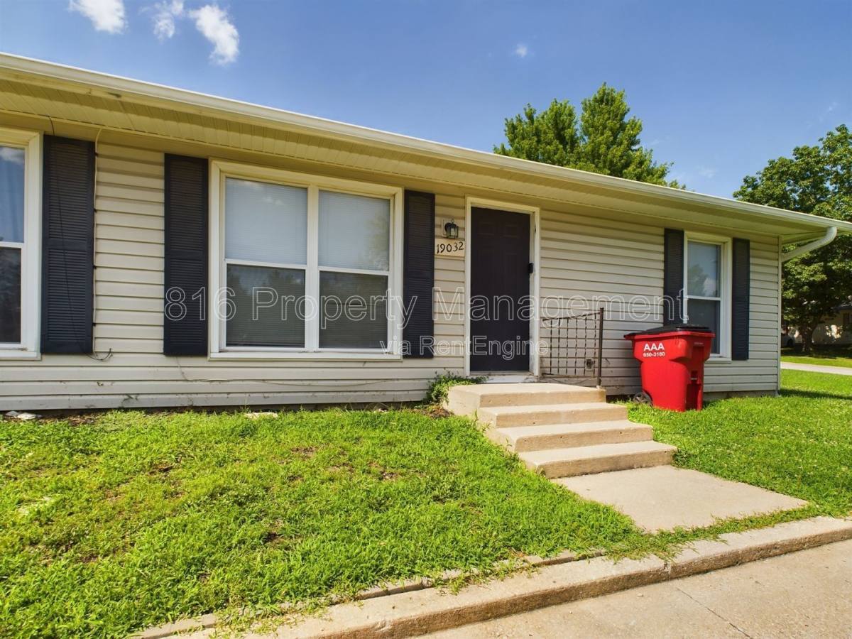Apartment for rent at 19032 E Swope Trail, Independence, MO 64056