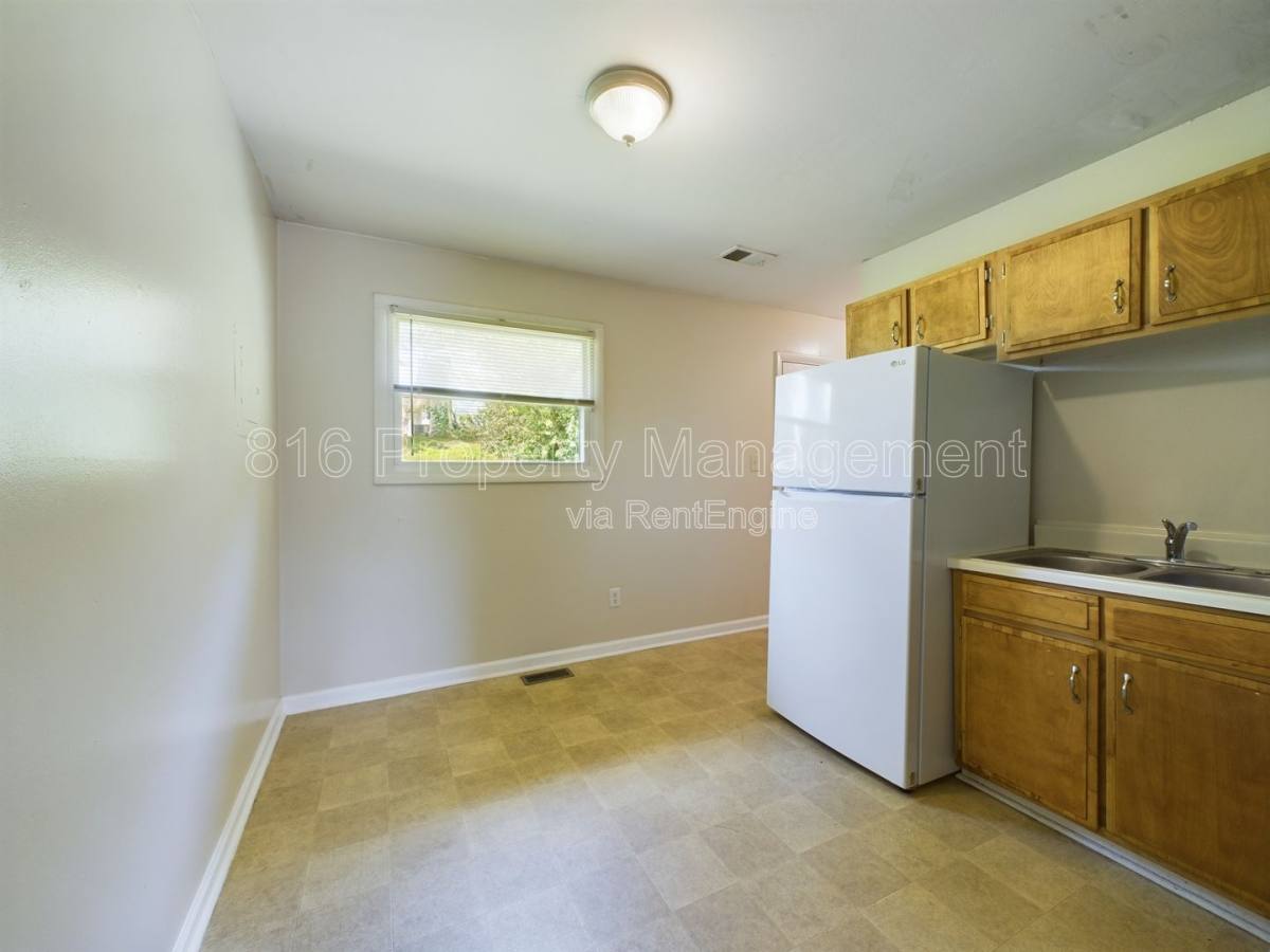 Apartment for rent at 19032 E Swope Trail, Independence, MO 64056