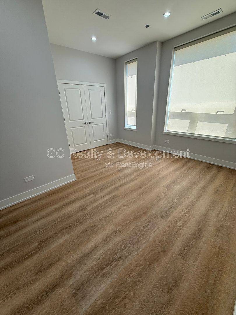 Condo for rent at 5071 N NW Highway 203, Chicago, IL 60630