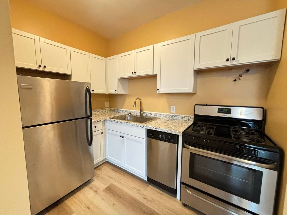 Apartment for rent at 46 Glass St #2, Suncook, NH 03275