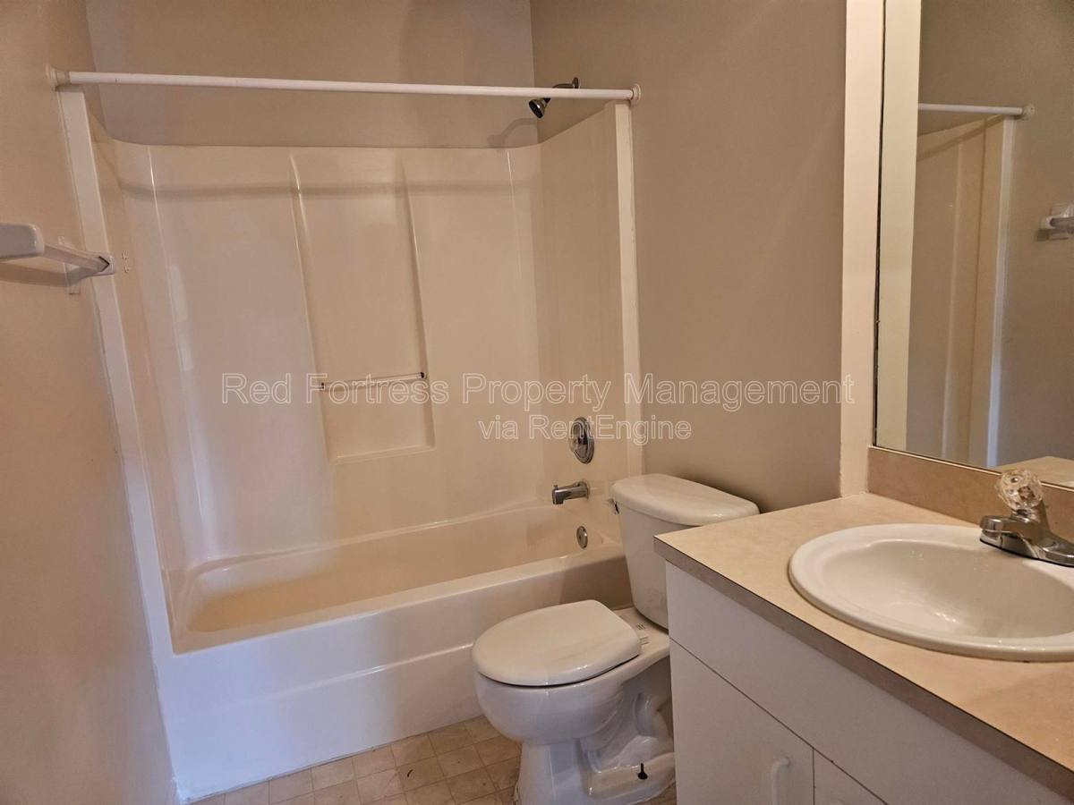 House for rent at 1814 SW 42nd St, Cape Coral, FL 33914