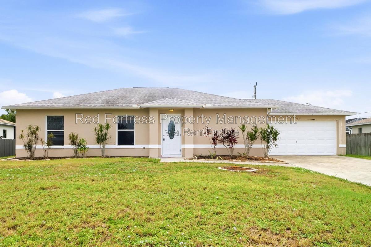 House for rent at 1814 SW 42nd St, Cape Coral, FL 33914