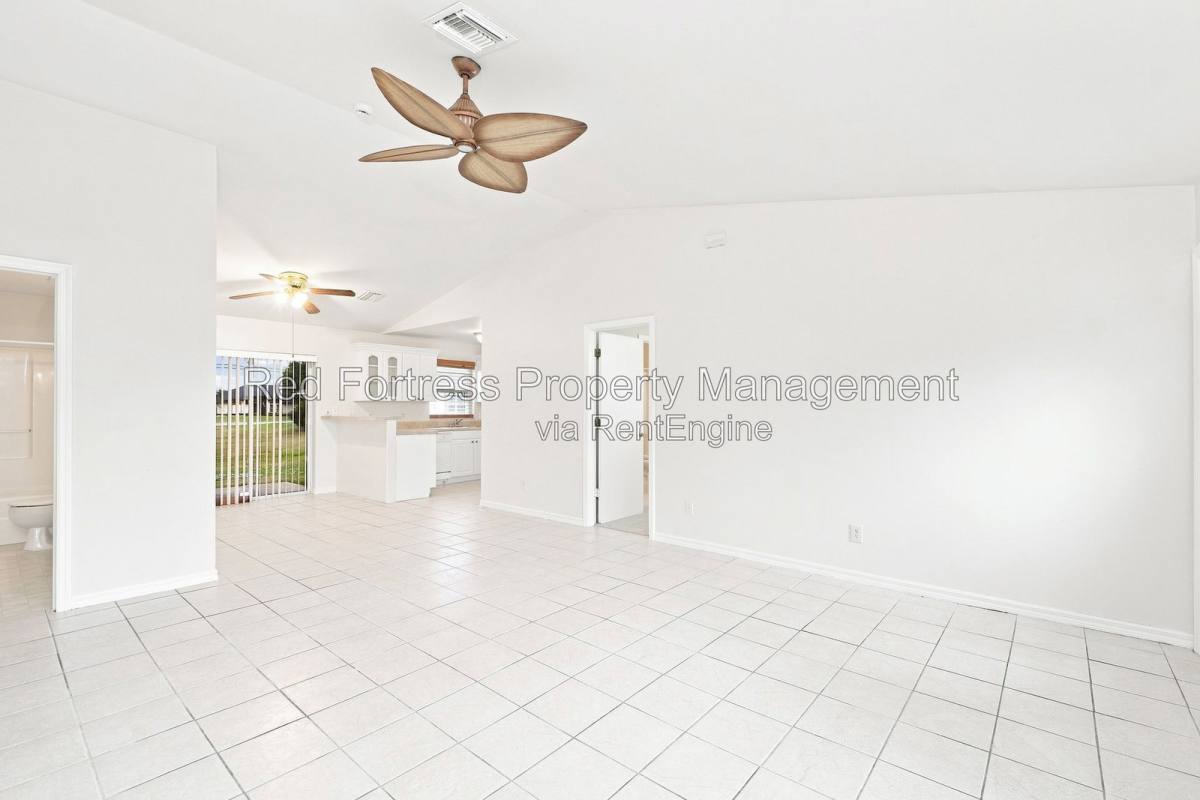 House for rent at 1814 SW 42nd St, Cape Coral, FL 33914