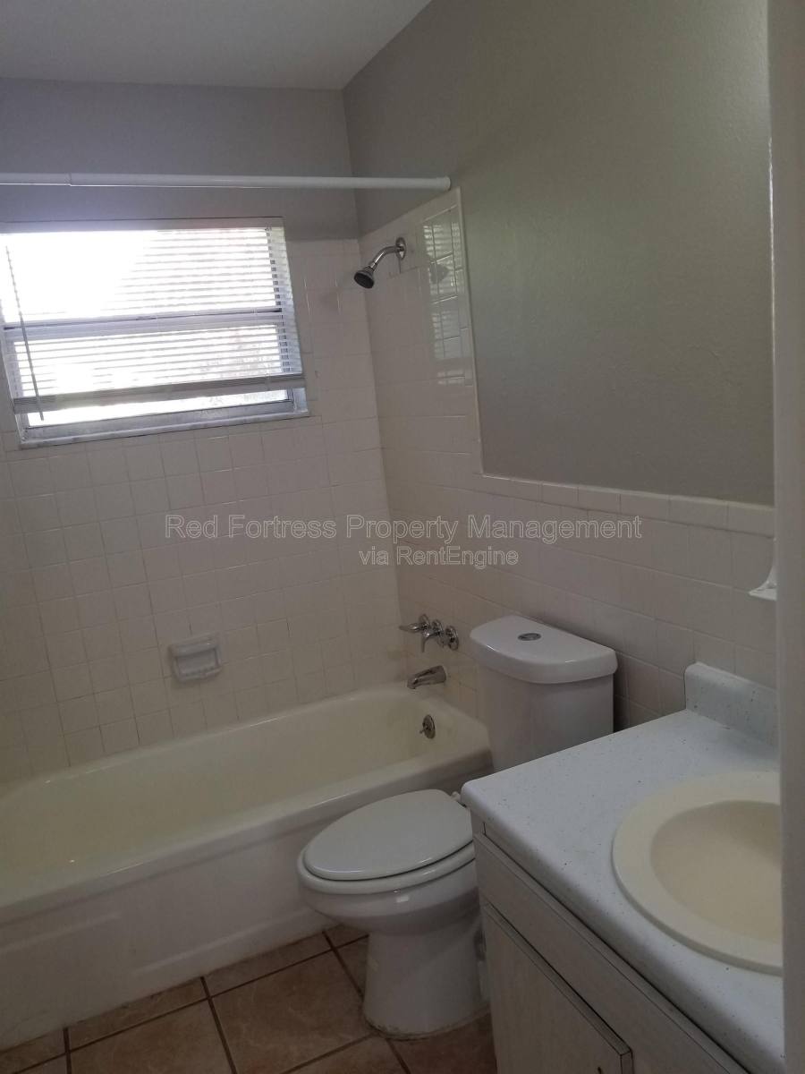 Apartment for rent at 3814 Desoto Ave, Fort Myers, FL 33916