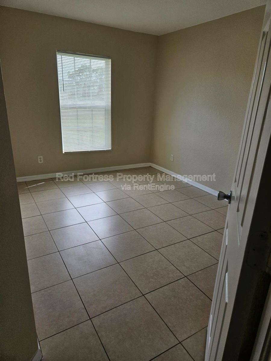 Apartment for rent at 98 Milwaukee Blvd, Lehigh Acres, FL 33974