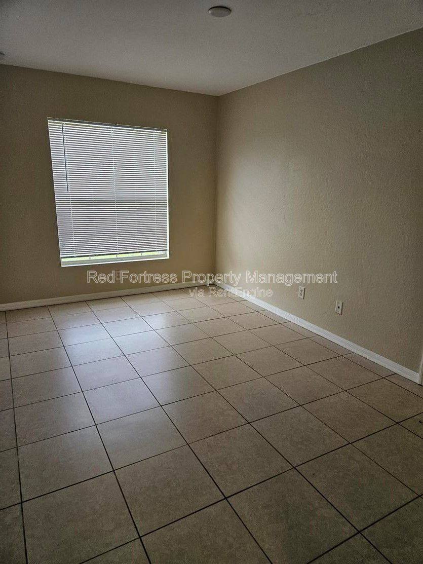 Apartment for rent at 98 Milwaukee Blvd, Lehigh Acres, FL 33974