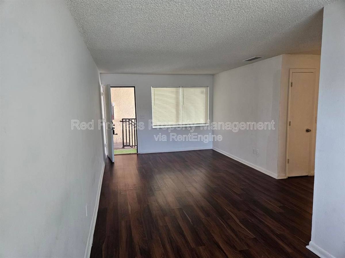 Apartment for rent at 4331 Glenwood Ave #7, Fort Myers, FL 33905