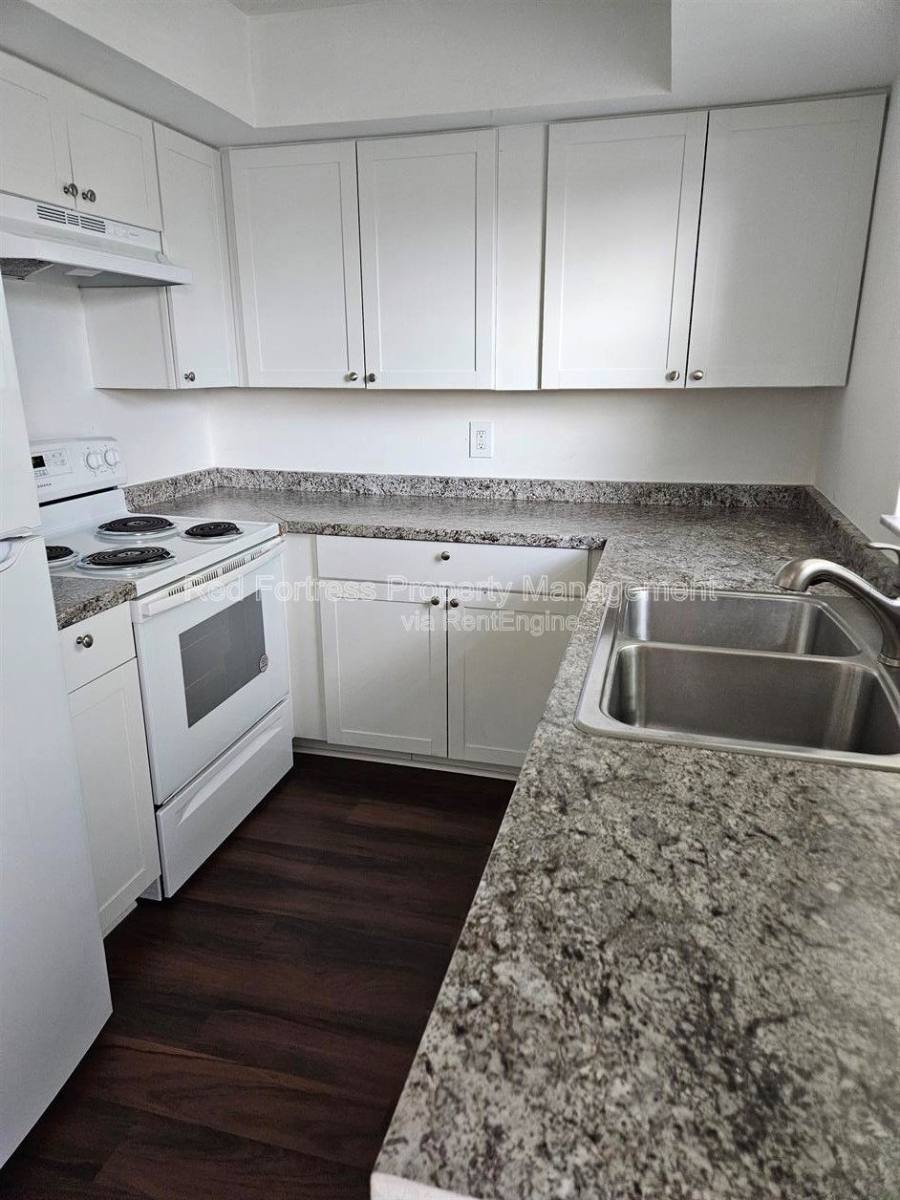 Apartment for rent at 4331 Glenwood Ave #7, Fort Myers, FL 33905