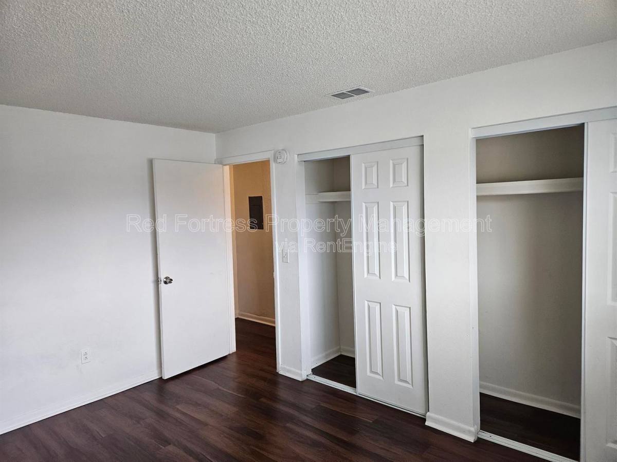 Apartment for rent at 4331 Glenwood Ave #7, Fort Myers, FL 33905