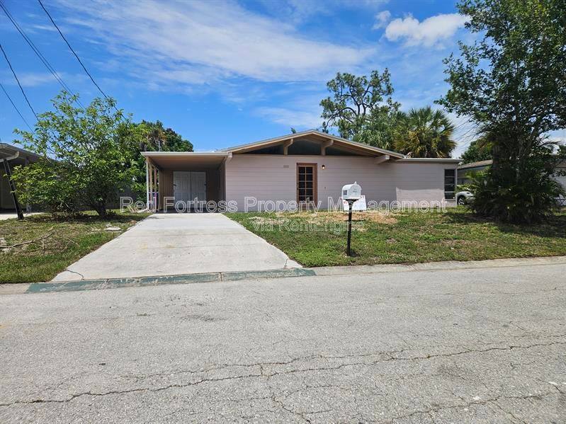 House for rent at 1635 Newport Court, Fort Myers, FL 33907