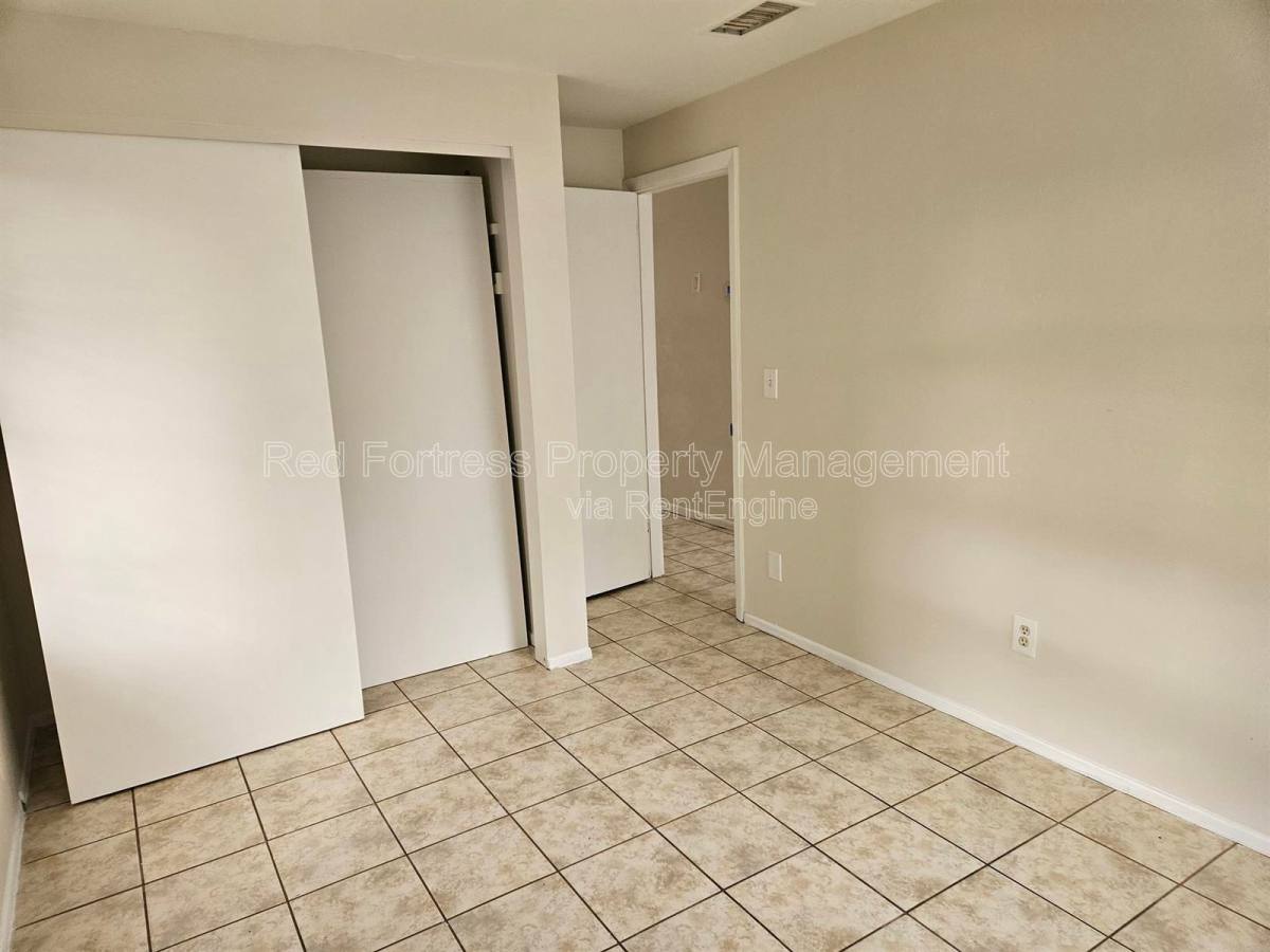 House for rent at 1635 Newport Court, Fort Myers, FL 33907