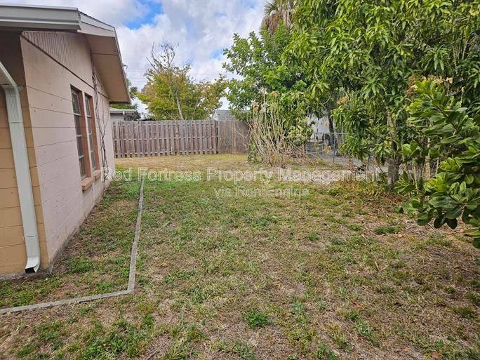 House for rent at 1635 Newport Court, Fort Myers, FL 33907