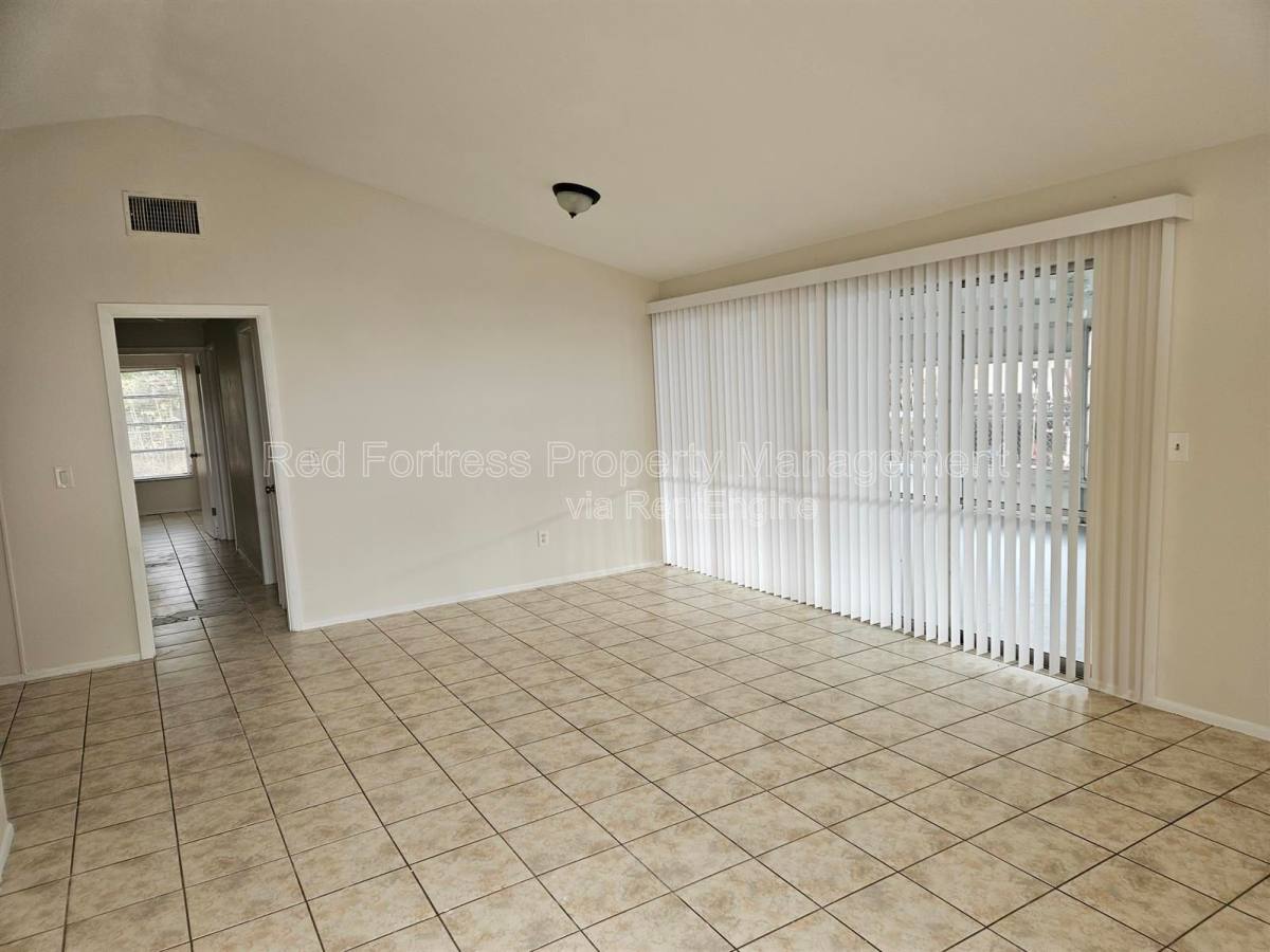 House for rent at 1635 Newport Court, Fort Myers, FL 33907