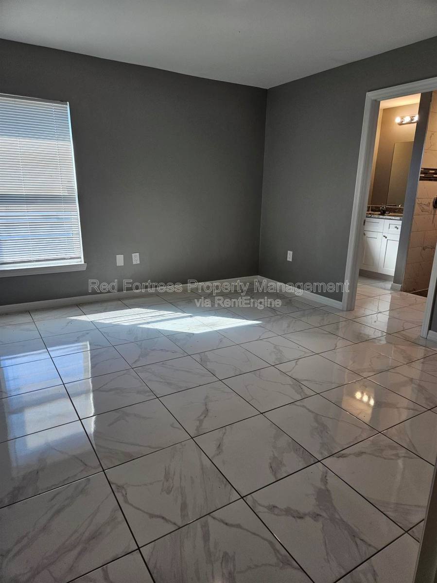 Apartment for rent at 310 Gordon Ave S, Lehigh Acres, FL 33973