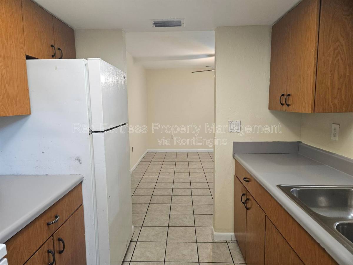 Apartment for rent at 3339 Edgewood Ave, Fort Myers, FL 33916