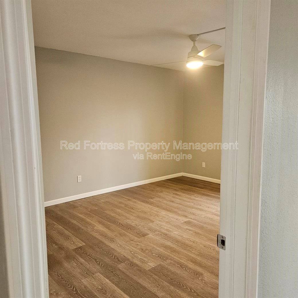 Apartment for rent at 12501 McGregor Blvd #23, Fort Myers, FL 33919