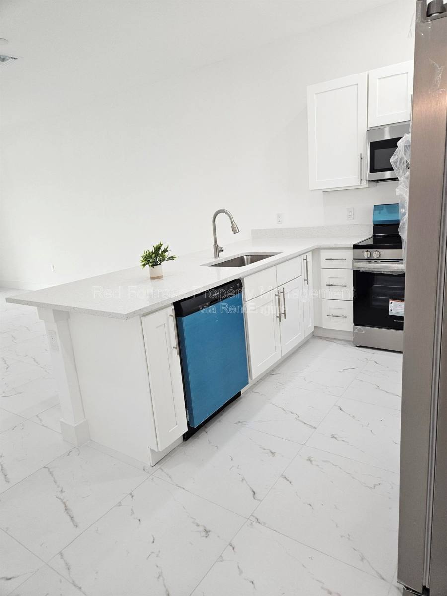 Apartment for rent at 5148 Centennial Blvd, Lehigh Acres, FL 33971