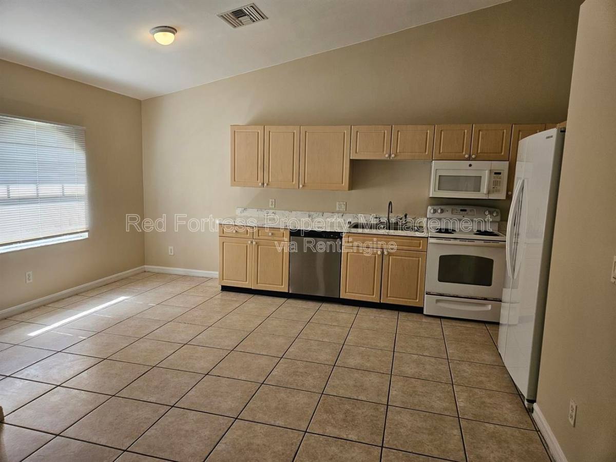 Apartment for rent at 104 Gordon Ave S, Lehigh Acres, FL 33973