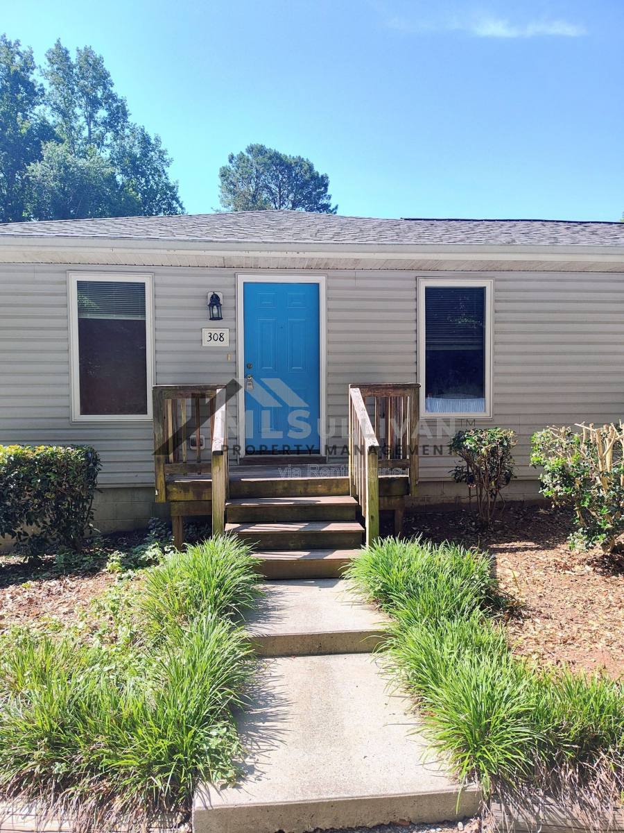 House for rent at 308 Lakeshore Dr, Hillsborough, NC 27278