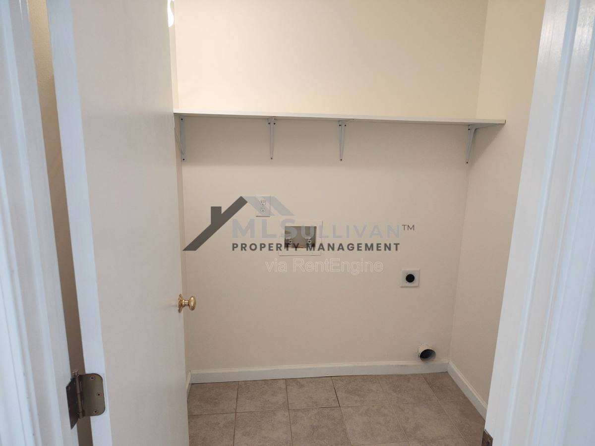 House for rent at 308 Lakeshore Dr, Hillsborough, NC 27278