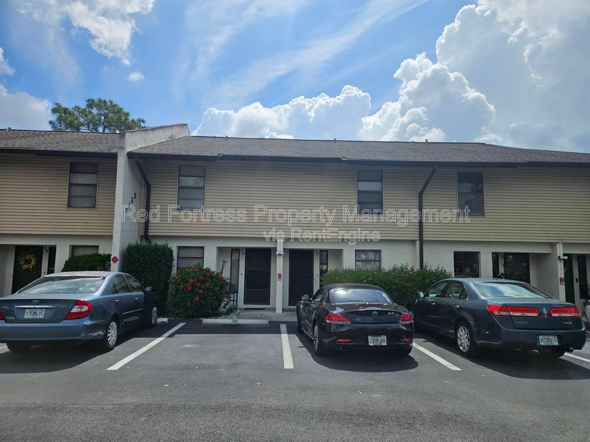 Apartment for rent at 2135 Crystal Dr #37, Fort Myers, FL 33907