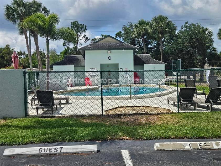 Apartment for rent at 2135 Crystal Dr #37, Fort Myers, FL 33907