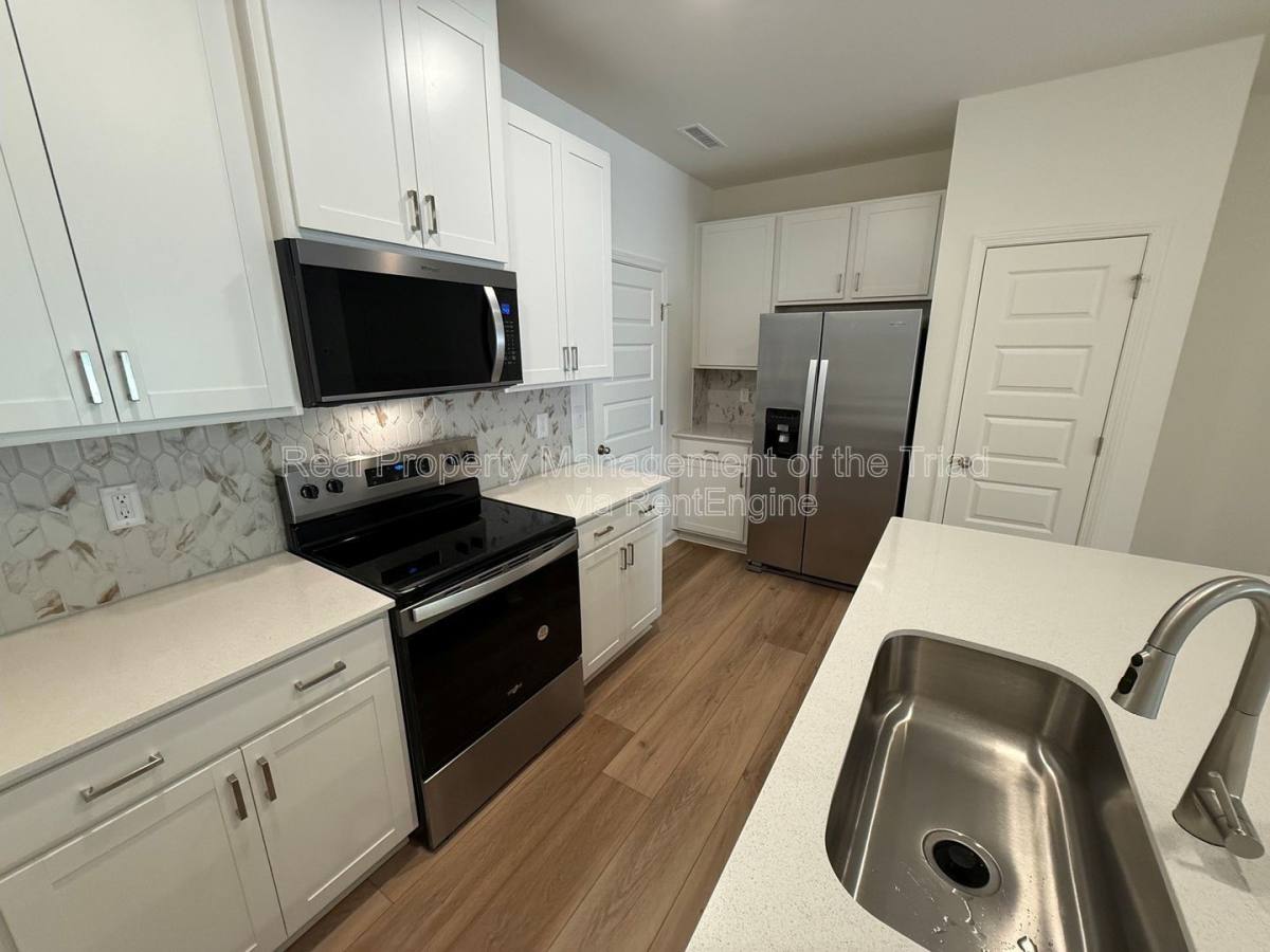 Townhouse for rent at 112 Parker Lane, Mebane, NC 27302