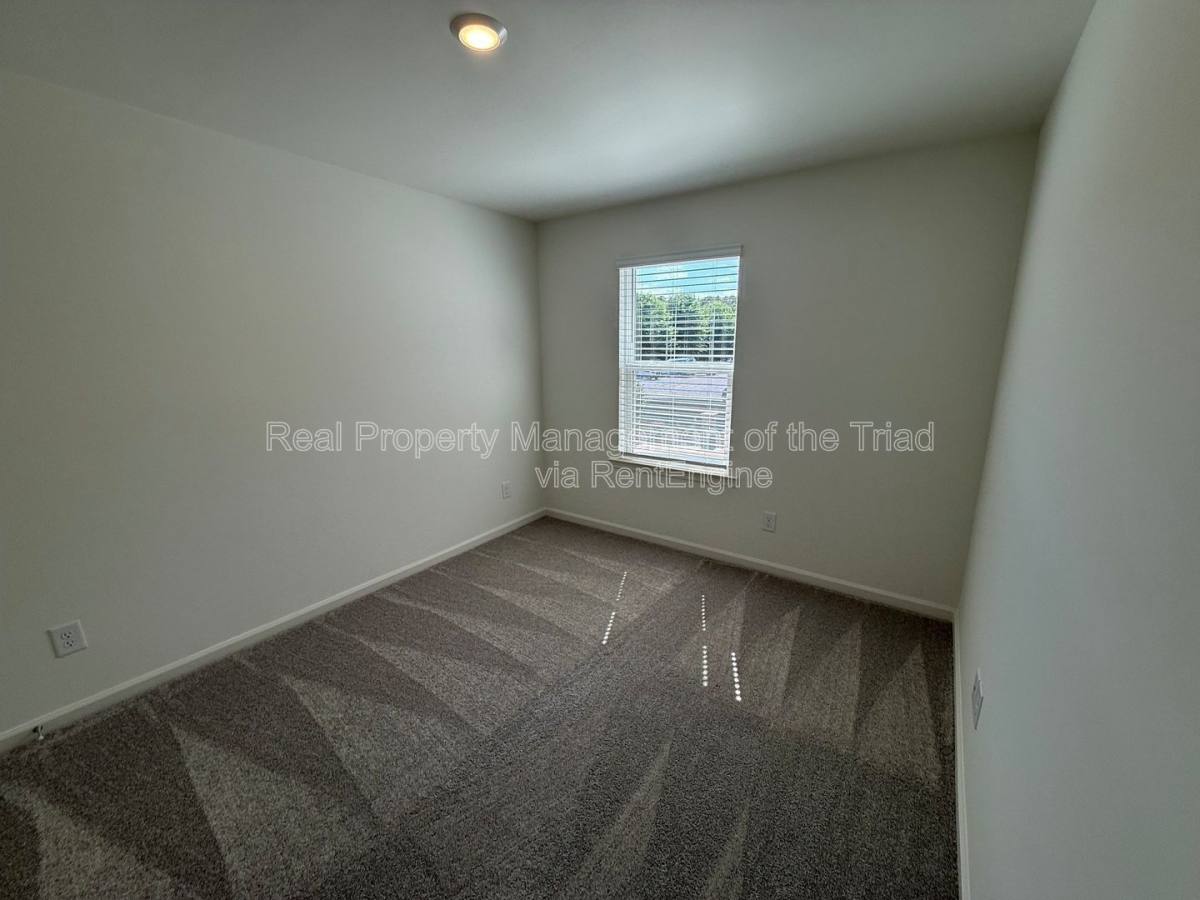 Townhouse for rent at 112 Parker Lane, Mebane, NC 27302