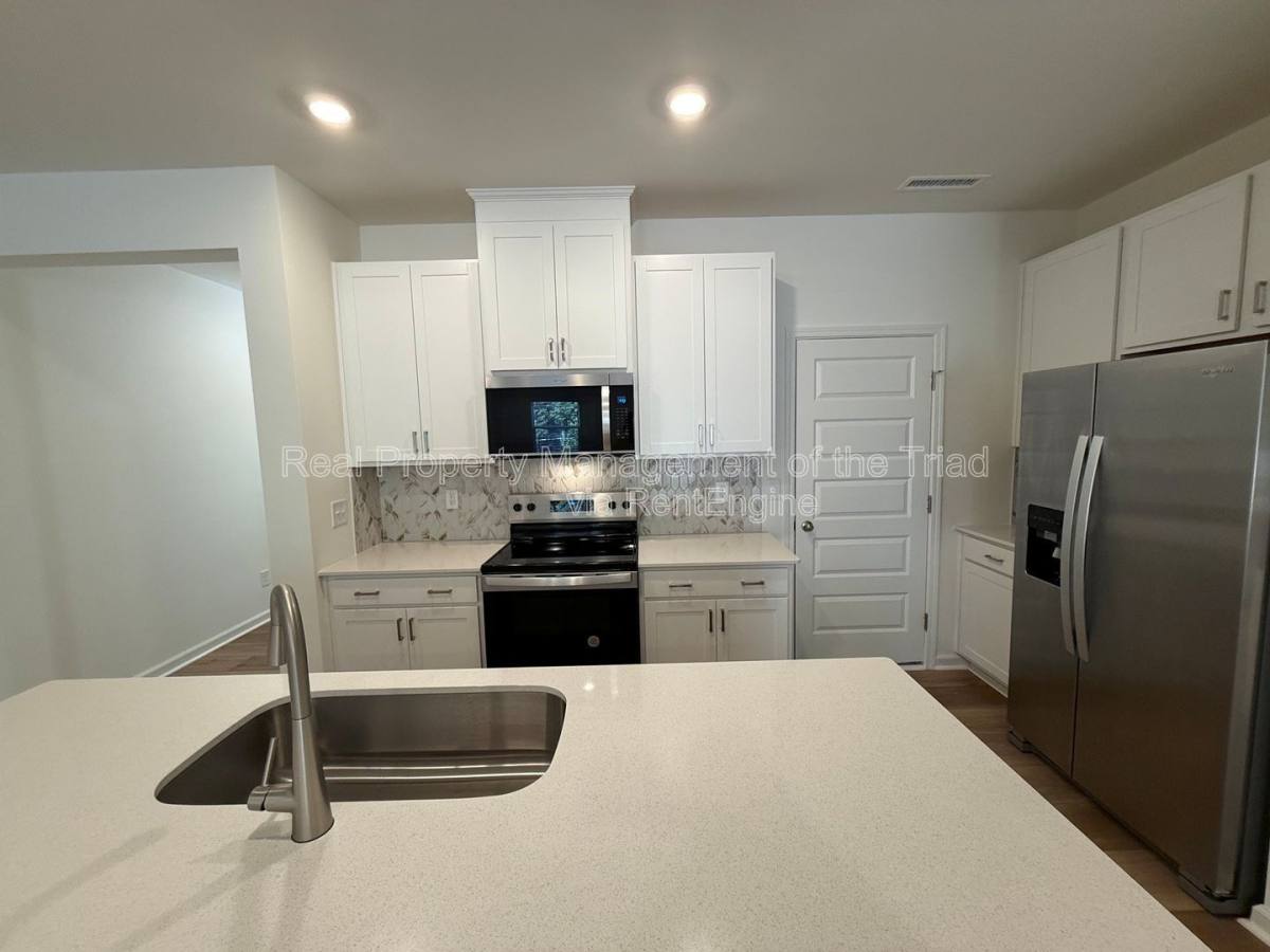 Townhouse for rent at 112 Parker Lane, Mebane, NC 27302