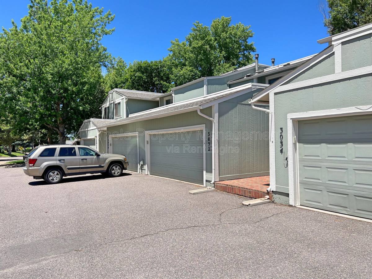 Townhouse for rent at 3032 S Macon Circle, Aurora, CO 80014