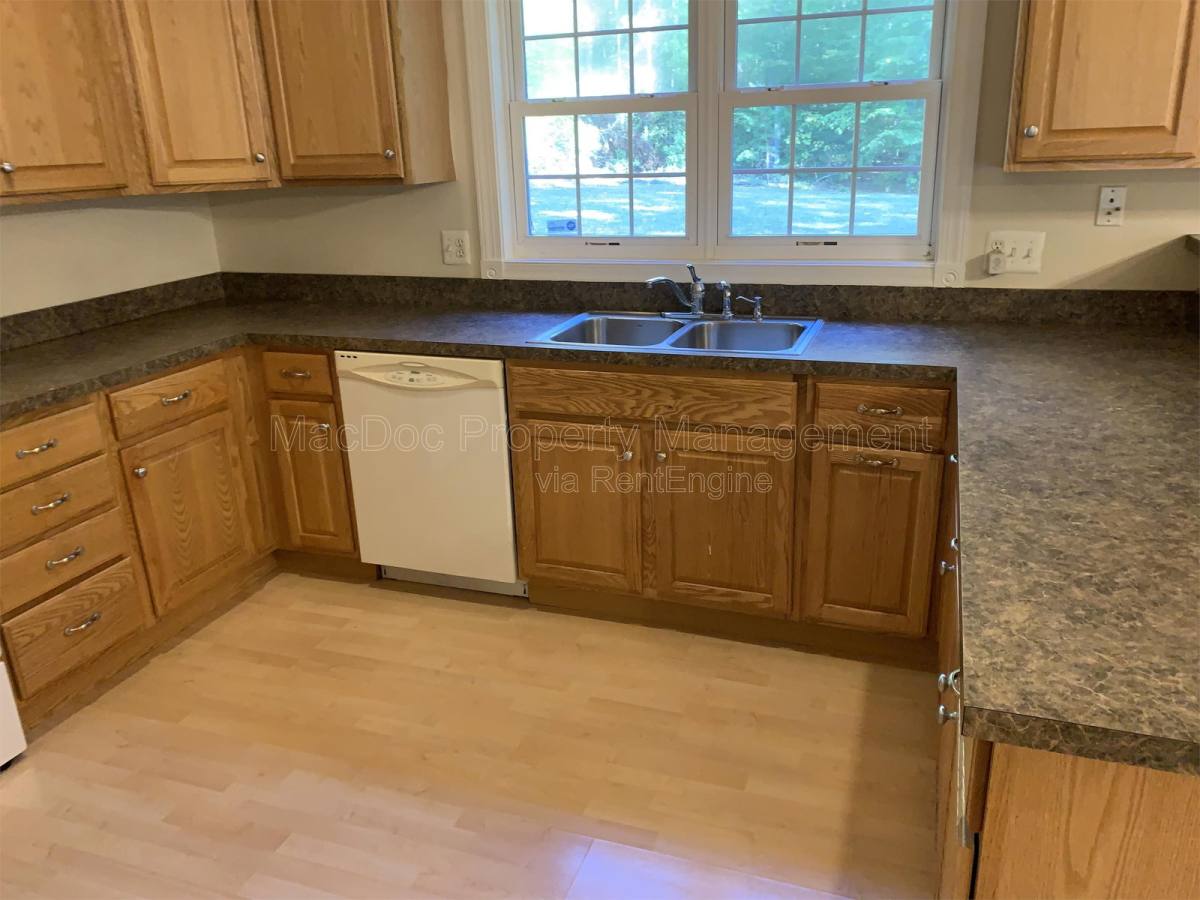 House for rent at 26327 Hill Rd, Ruther Glen, VA 22546