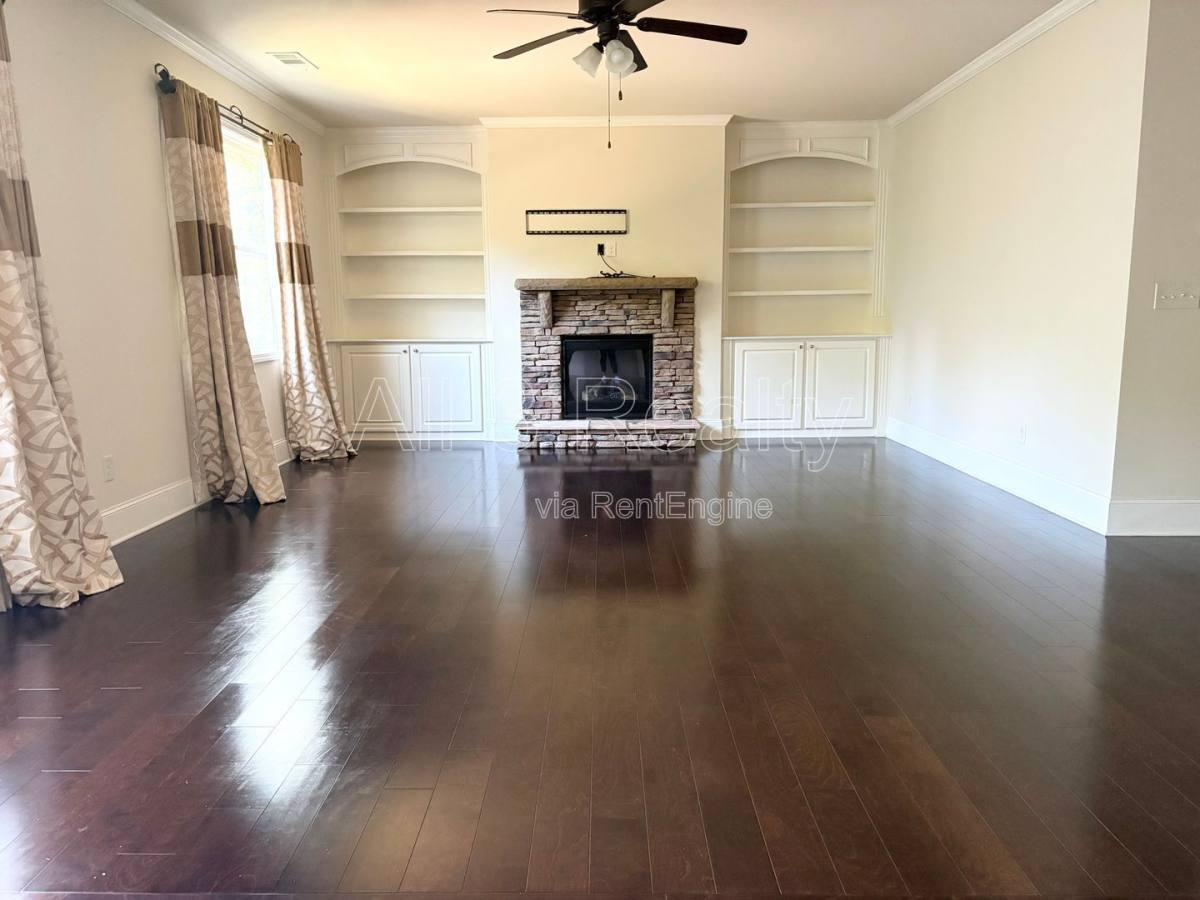 House for rent at 3738 Valley Spring Dr, Kennesaw, GA 30152