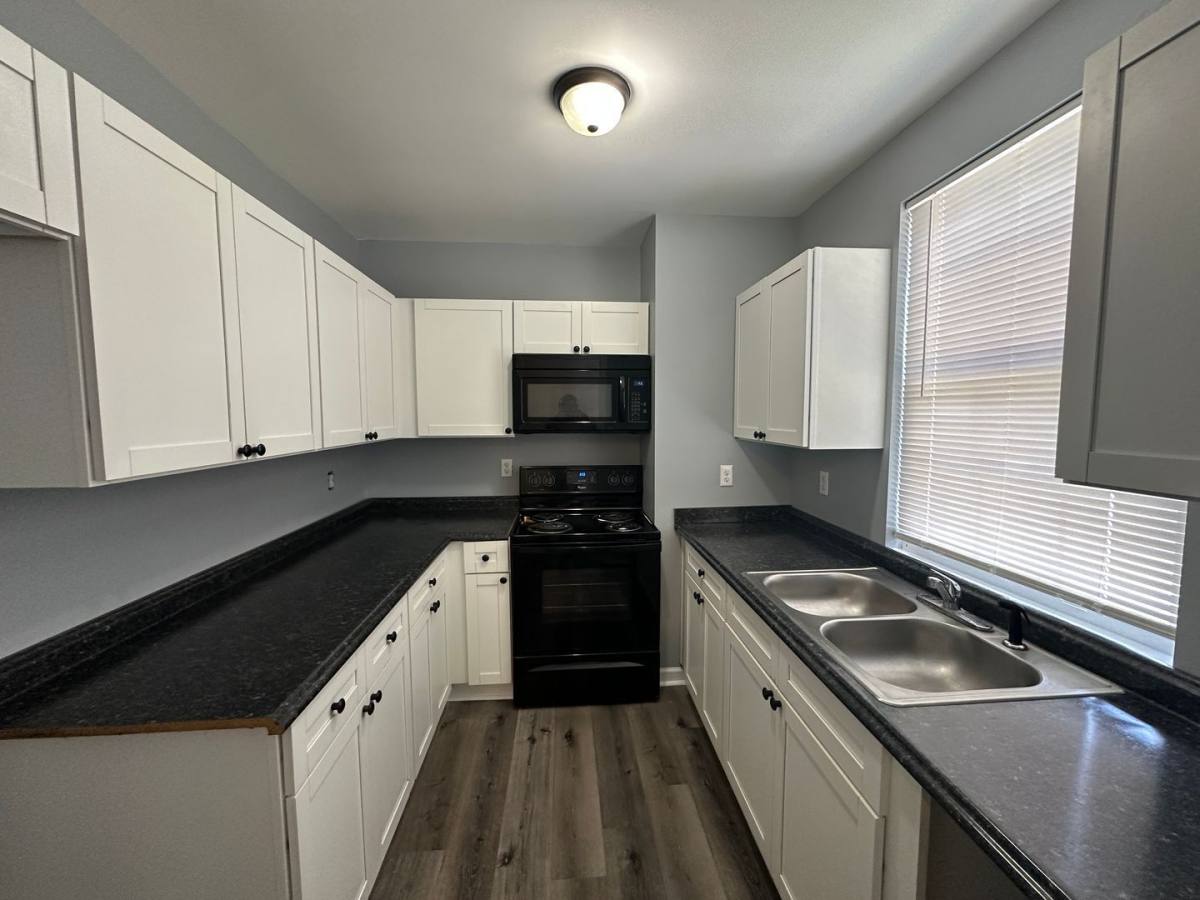 Apartment for rent at 833 N Ave #A4, Macon, GA 31211