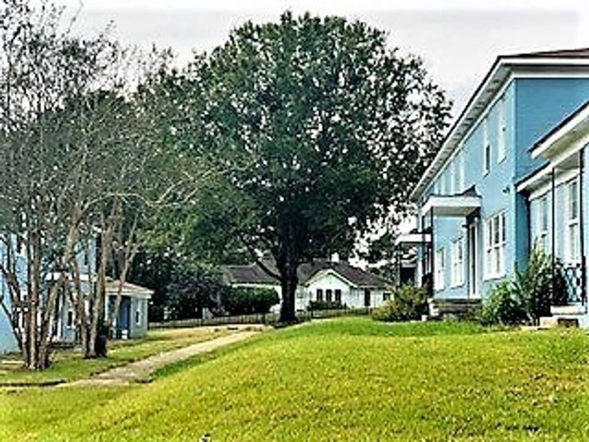 Apartment for rent at 833 N Ave #A4, Macon, GA 31211