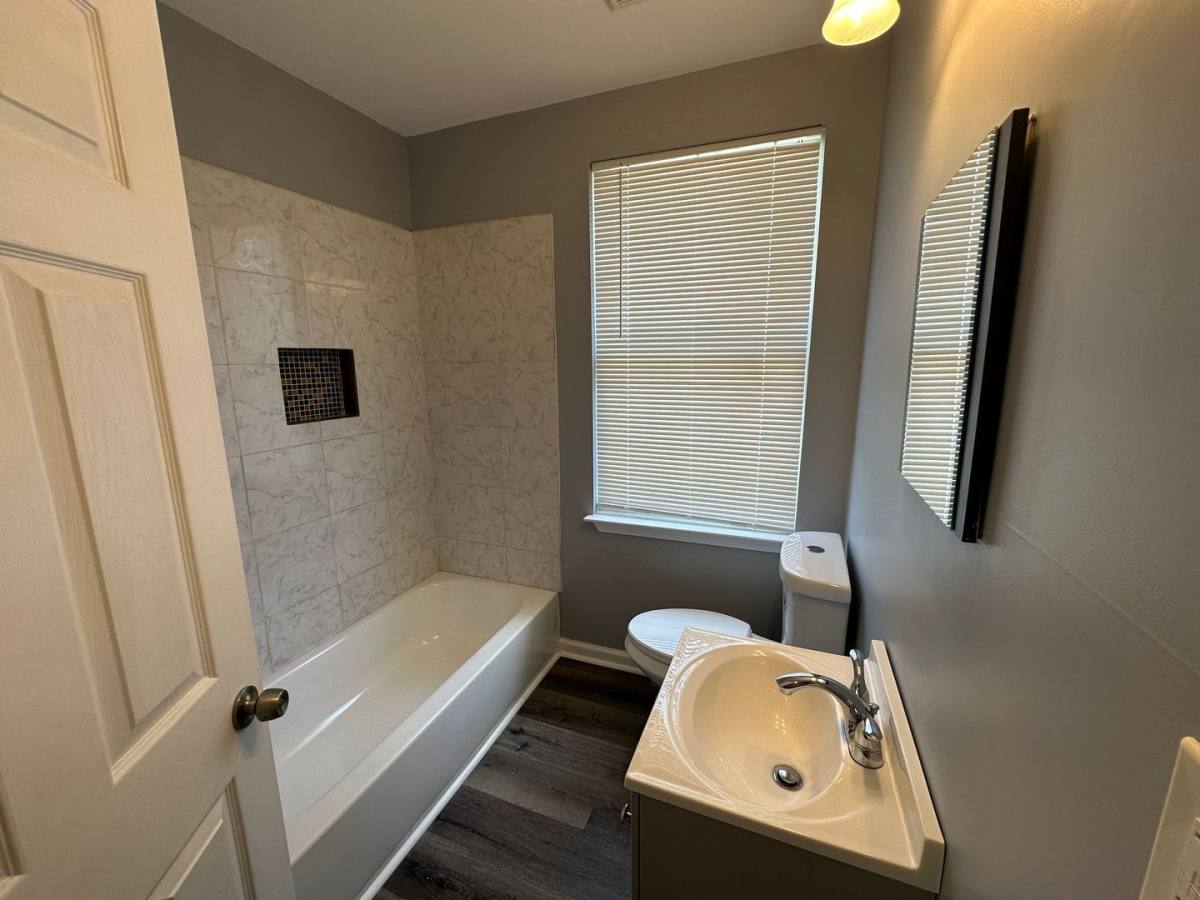 Apartment for rent at 833 N Ave #A4, Macon, GA 31211