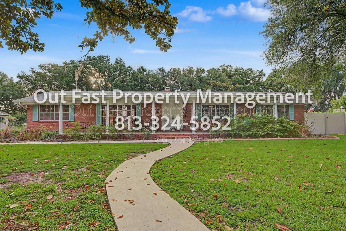 House for rent at 639 Howard Ave, Lakeland, FL 33815