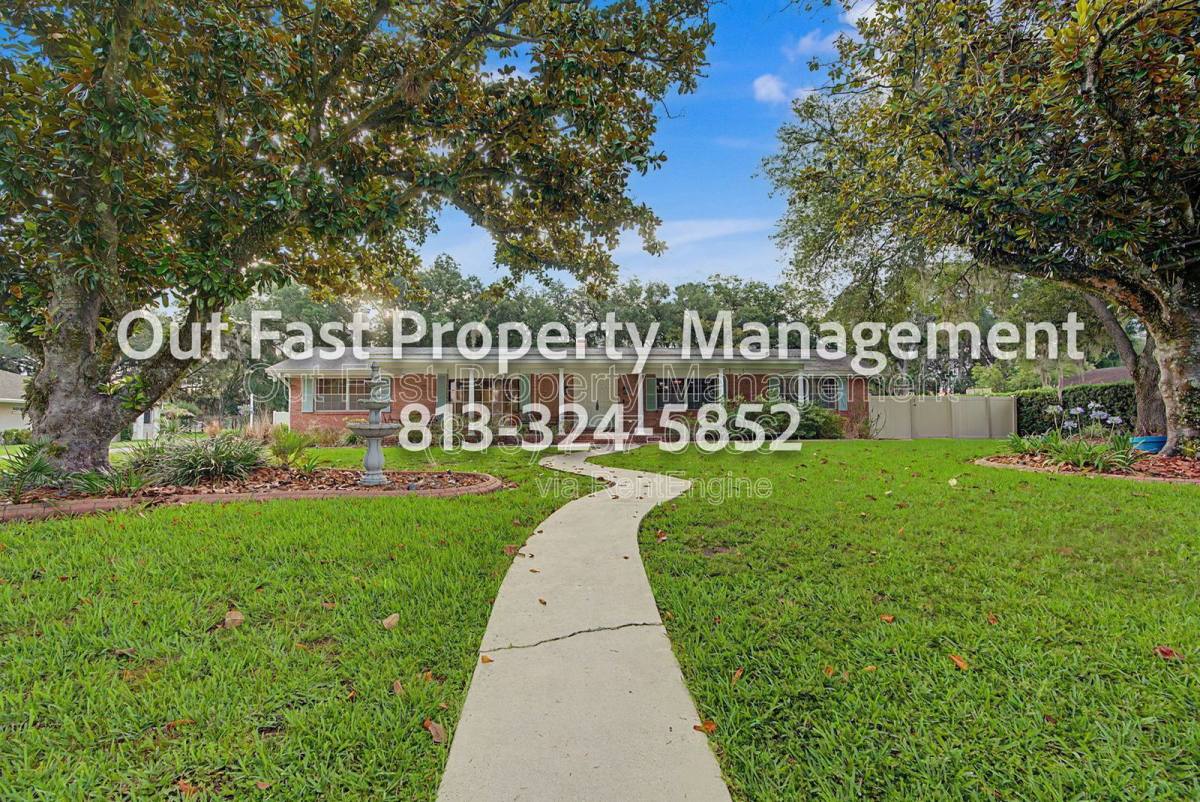 House for rent at 639 Howard Ave, Lakeland, FL 33815