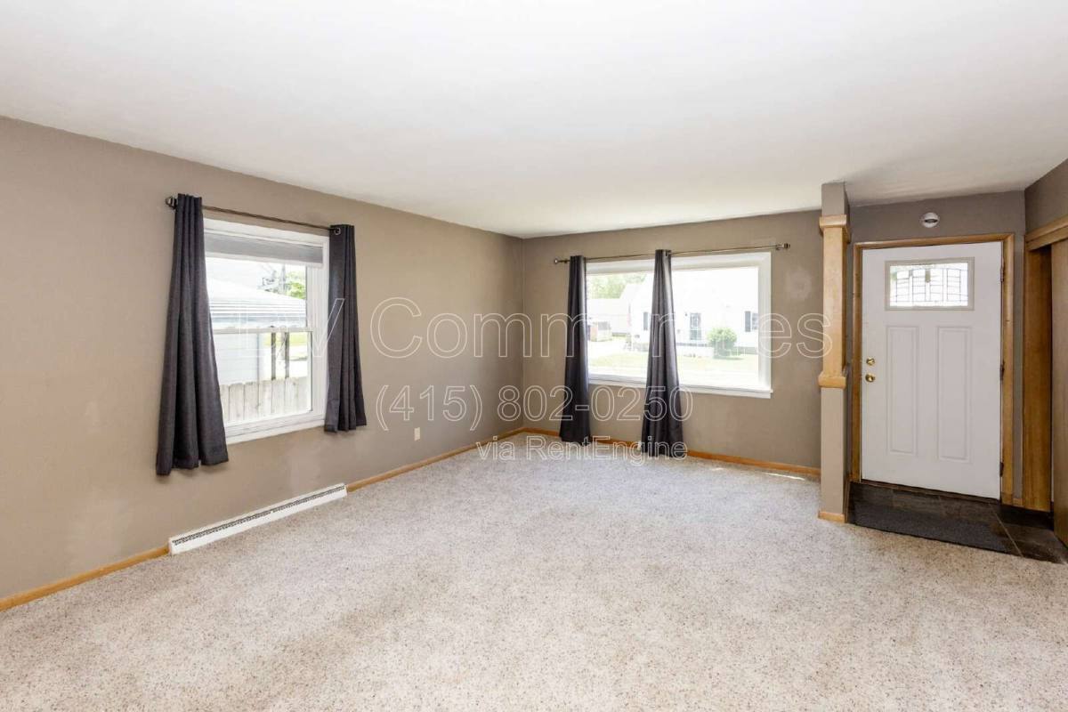 House for rent at 2421 12th St, Cuyahoga Falls, OH 44223