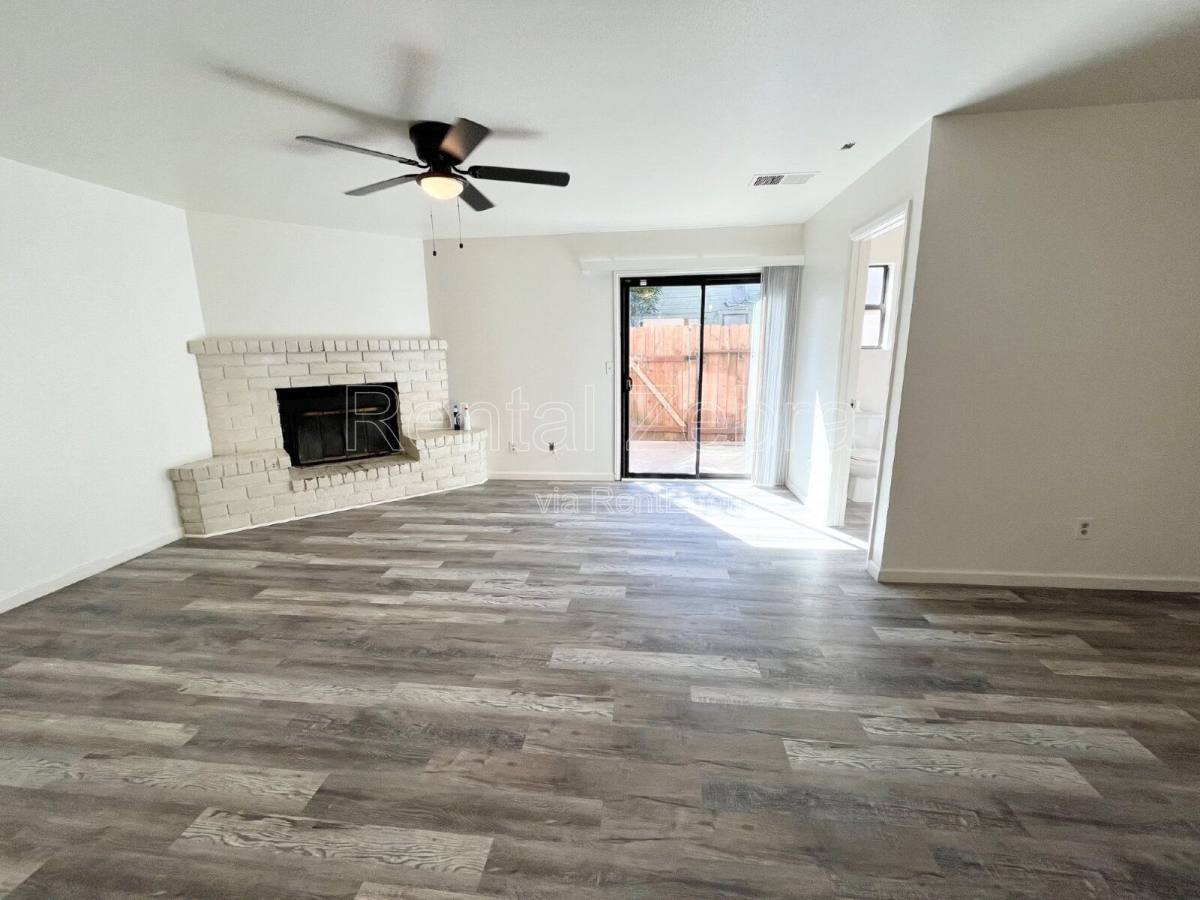 Apartment for rent at 244 W 19th St #B, Merced, CA 95340