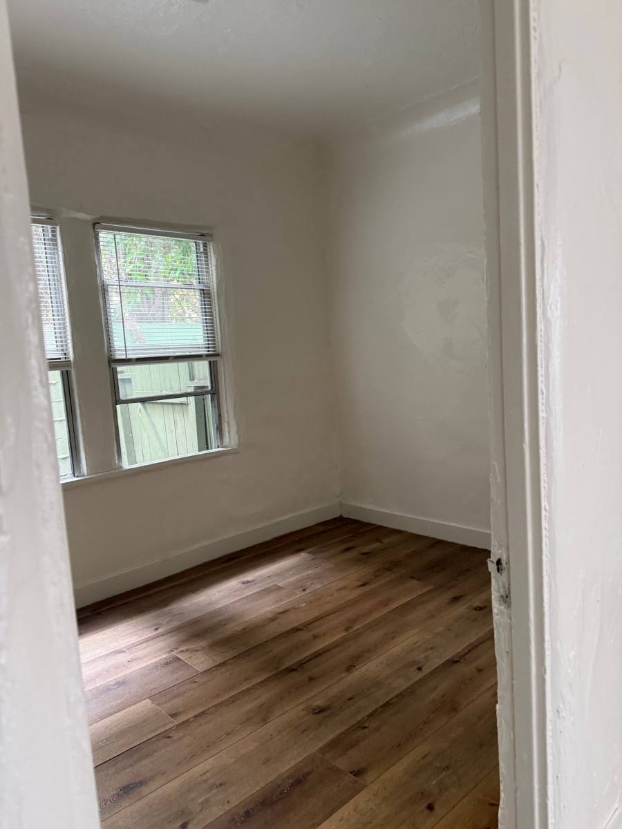 Apartment for rent at 808 4 5 N Poinsettia Place, Los Angeles, CA 90046