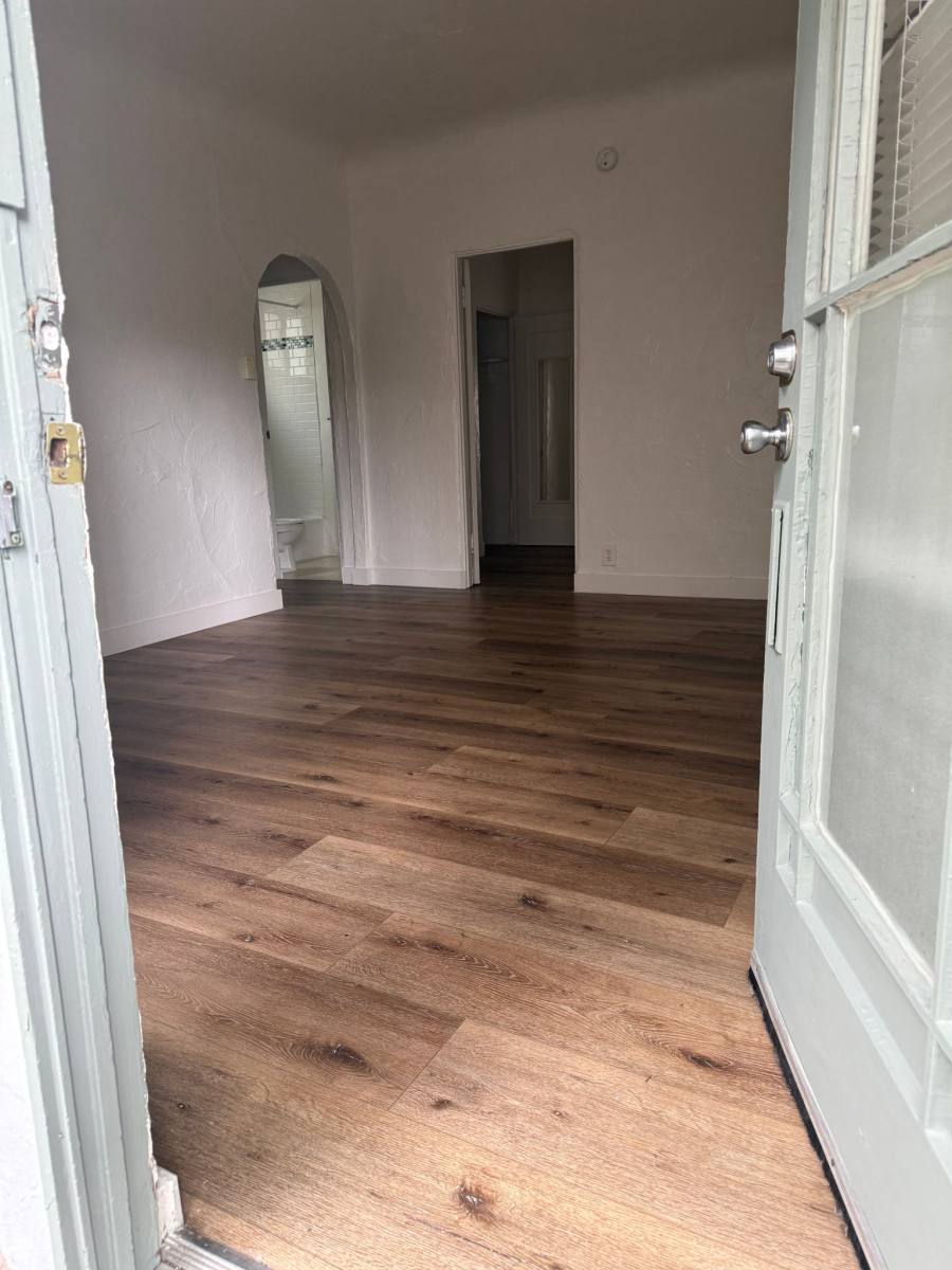 Apartment for rent at 808 4 5 N Poinsettia Place, Los Angeles, CA 90046