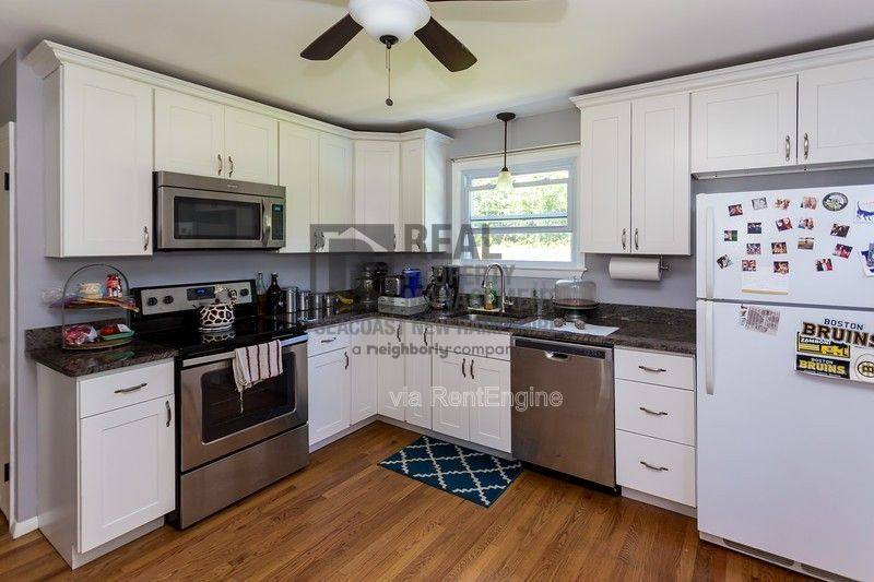 House for rent at 17 Richardson Dr, Dover, NH 03820