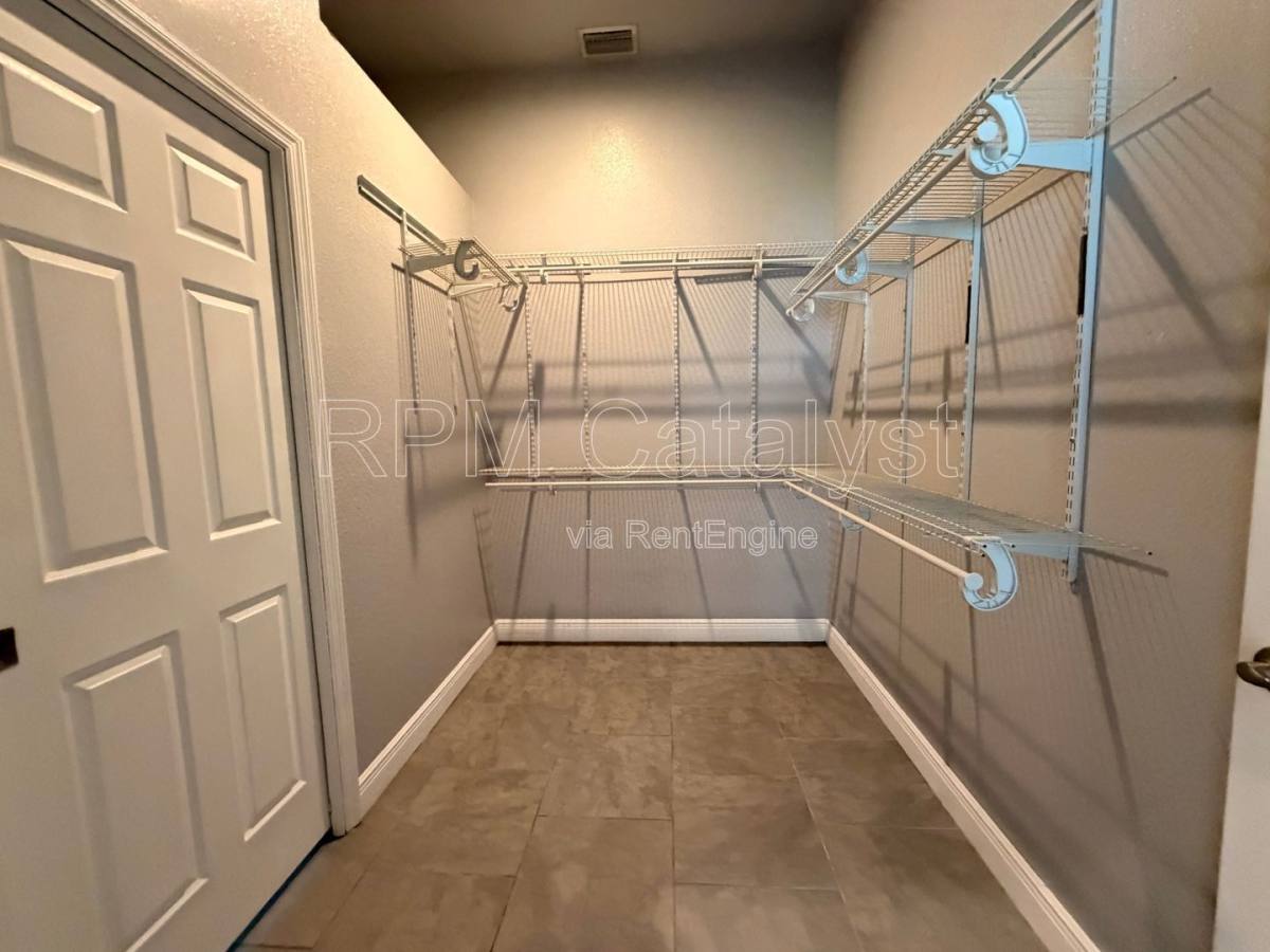House for rent at 1944 58th St N, Saint Petersburg, FL 33710