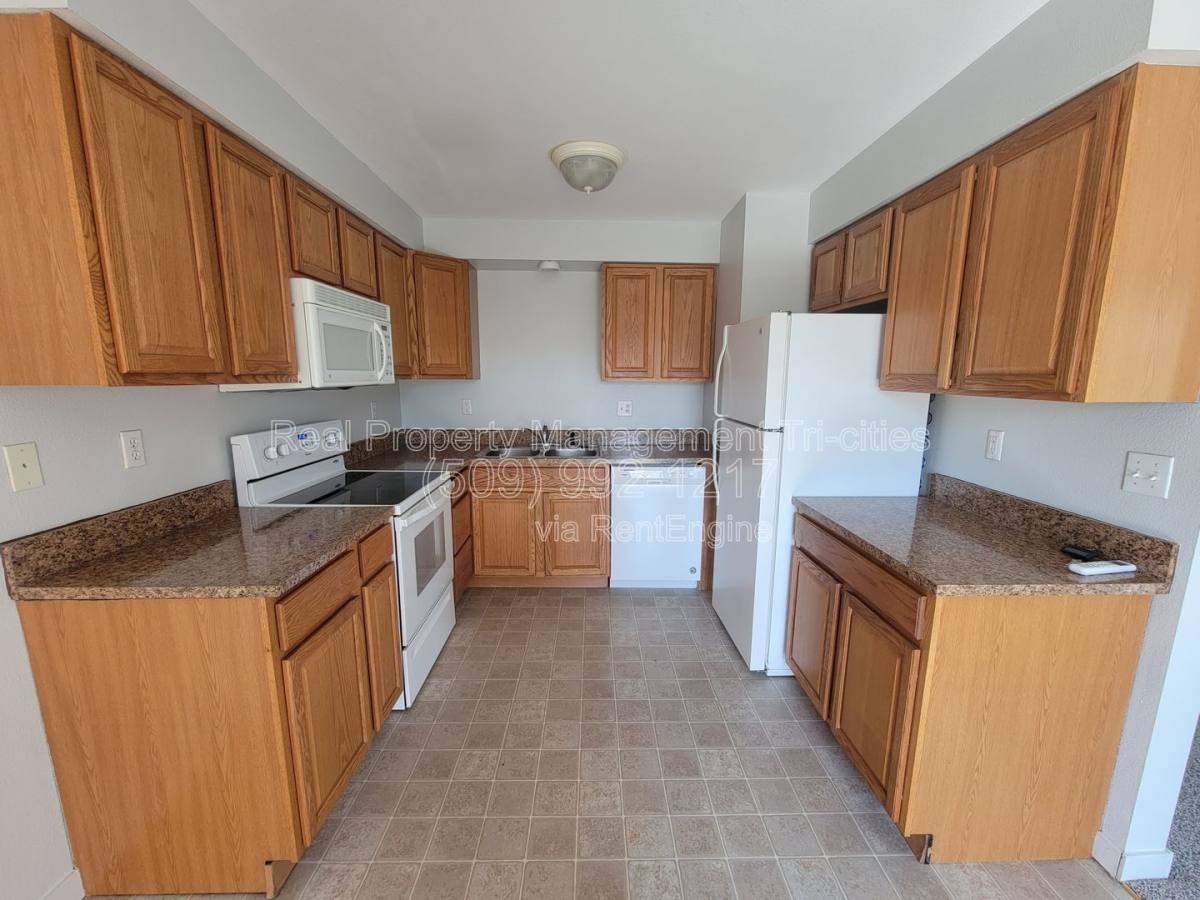 Apartment for rent at 3121 W Hood Ave #I203, Kennewick, WA 99336