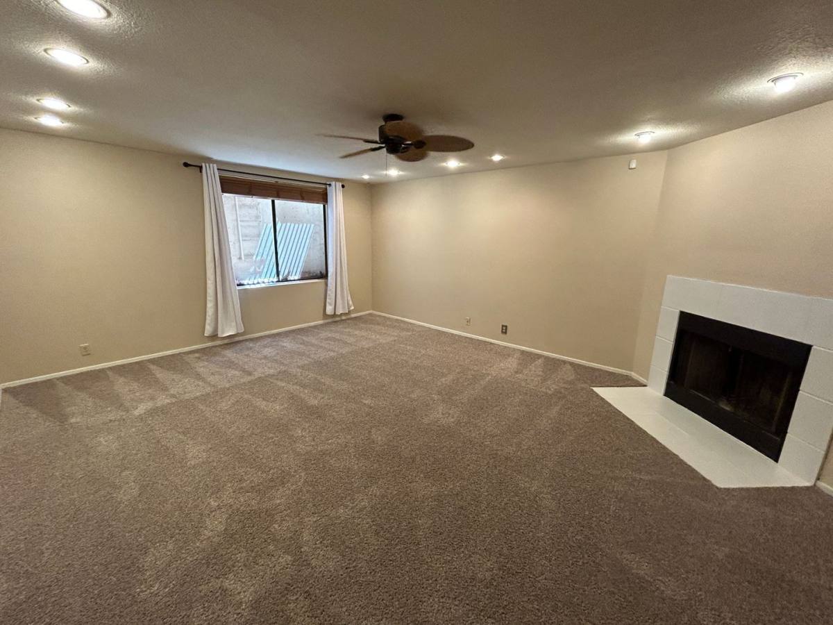 House for rent at 7511 W Kimberly Way, Glendale, AZ 85308