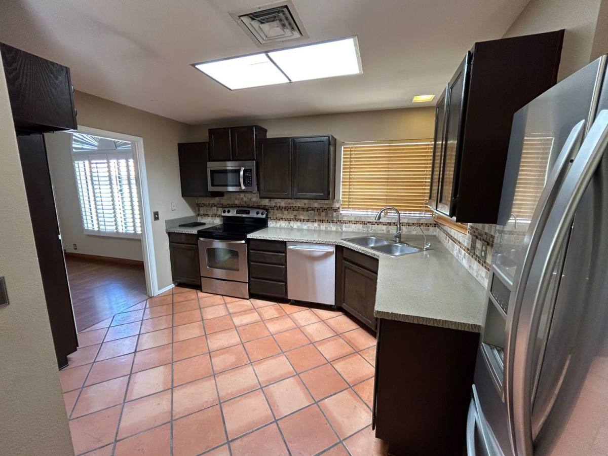 House for rent at 7511 W Kimberly Way, Glendale, AZ 85308
